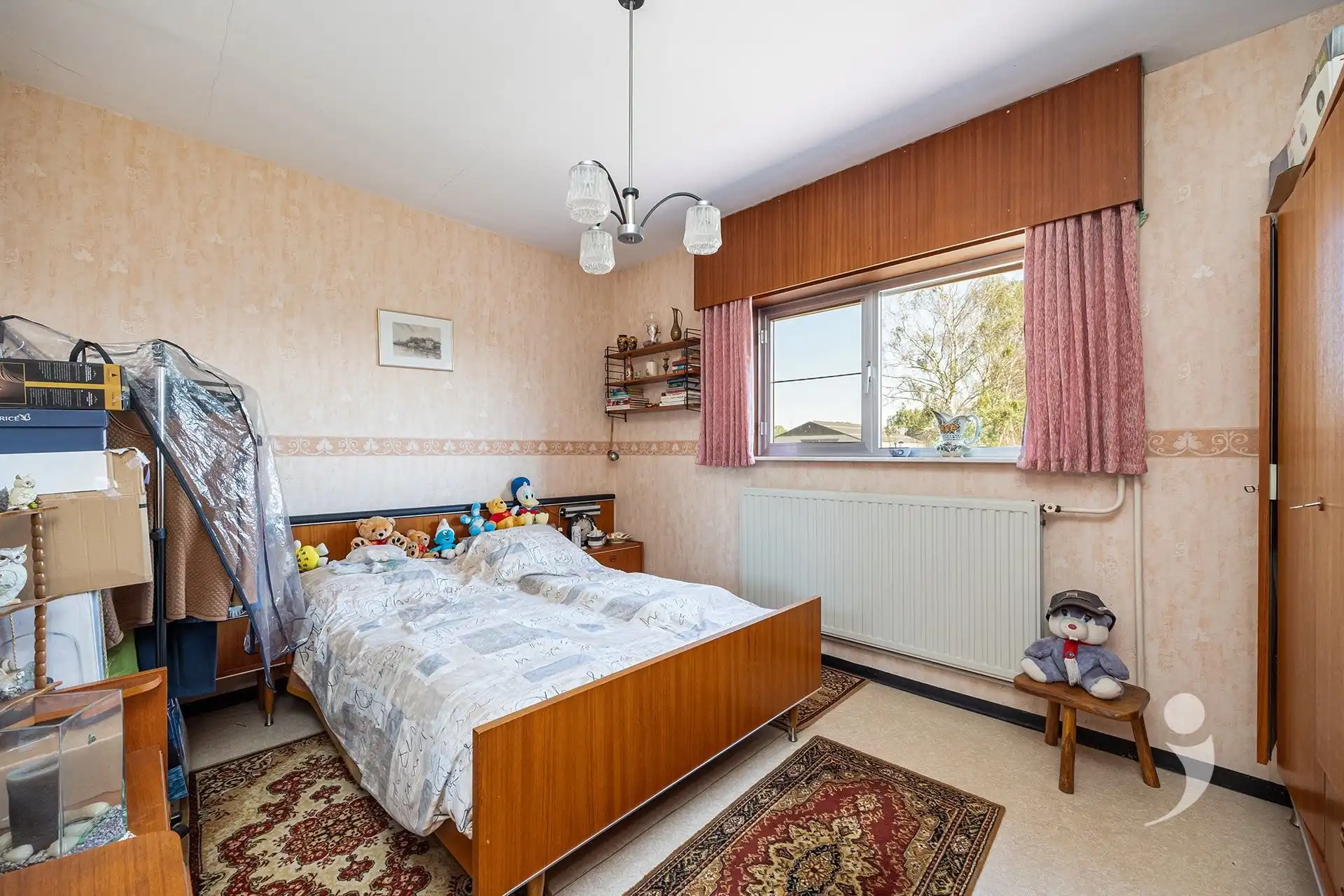 Te renoveren alleenstaande woning met zuidgerichte tuin en weids uitzicht foto 16