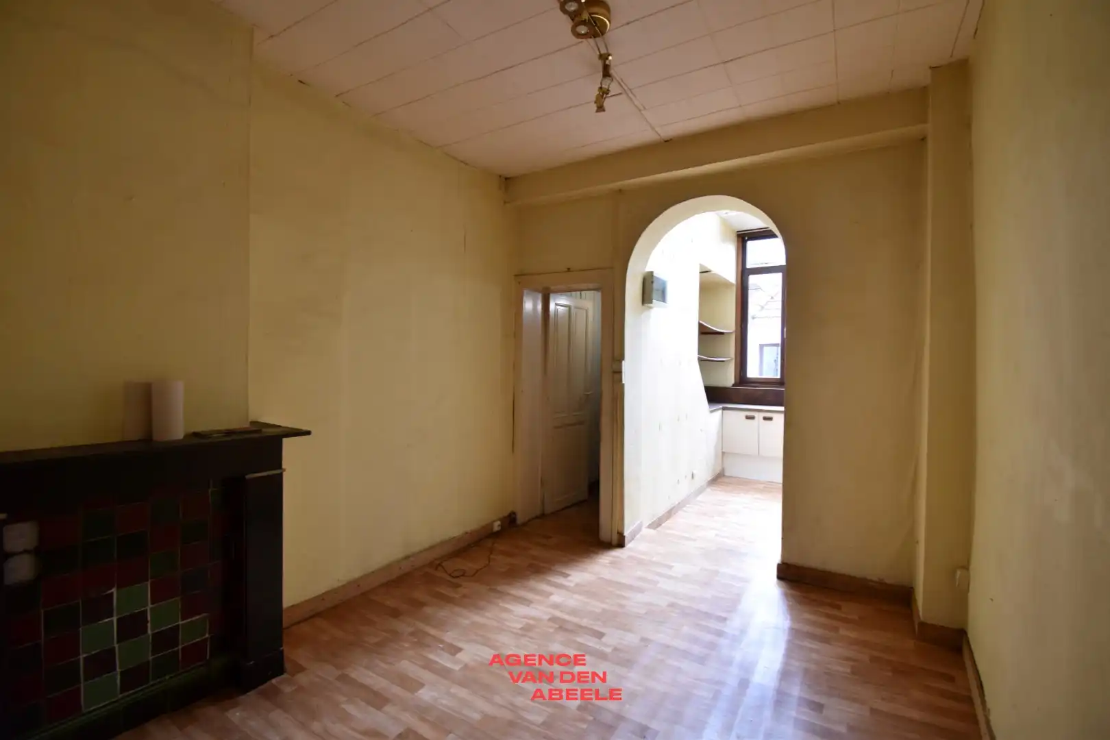 Winkelruimte met woonst in de Brugse binnenstad. foto 15