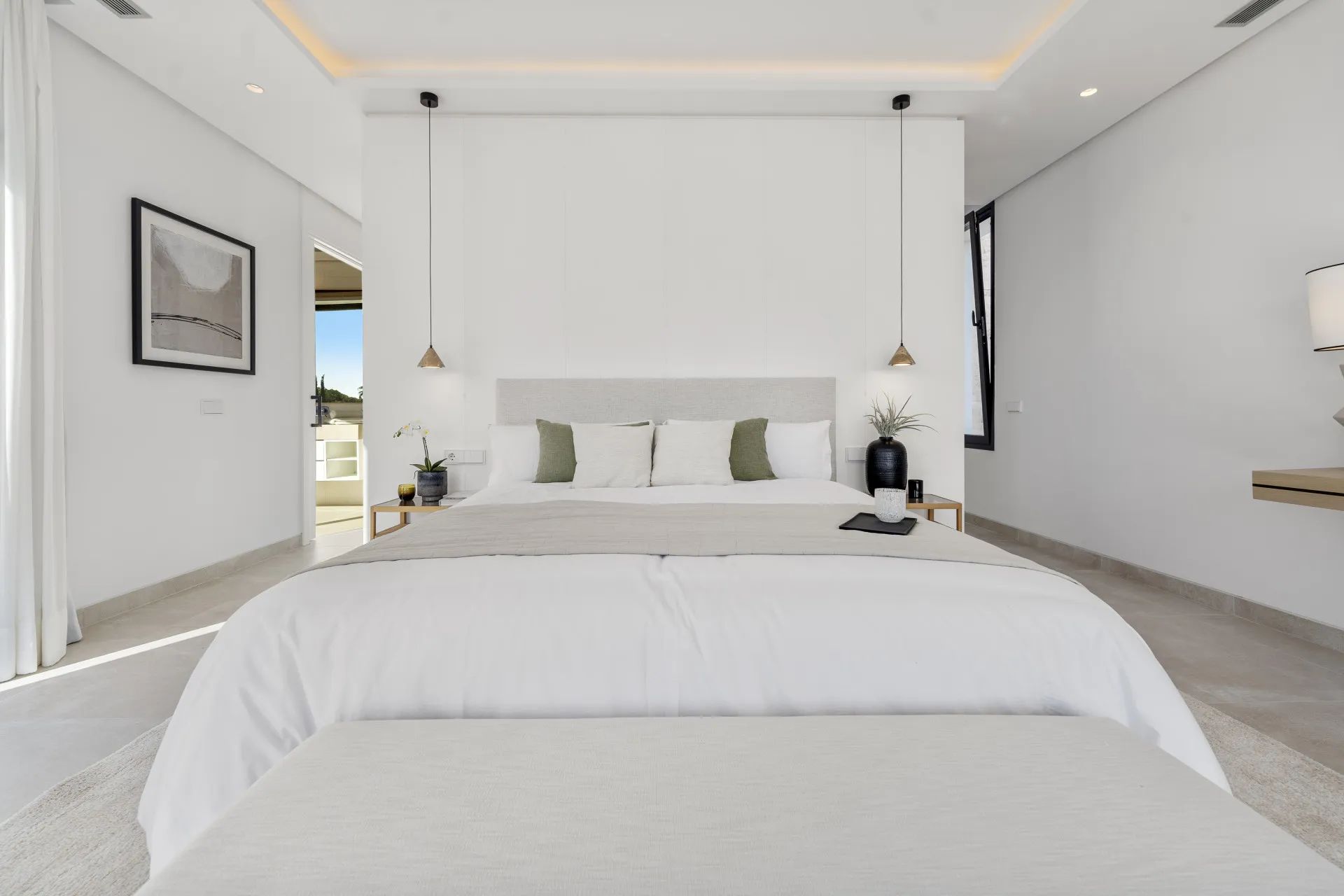 Exclusieve luxe aan de Golden Mile: ruime villa met ongekende elegantie in Marbella foto 26