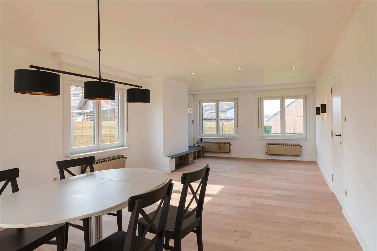 Landelijk gelegen 4-gevel villa - volledig vernieuwd foto 5