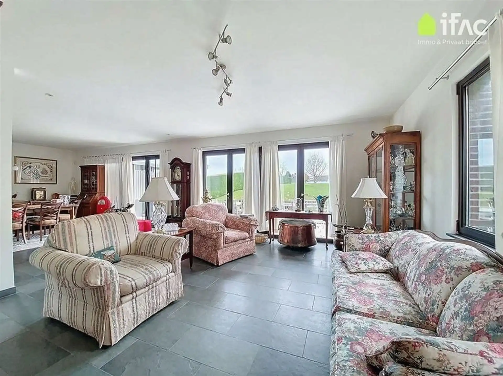 Ruime villa 6 slpks, 2 bureaus, 5 badkamers op +/-17are foto 6