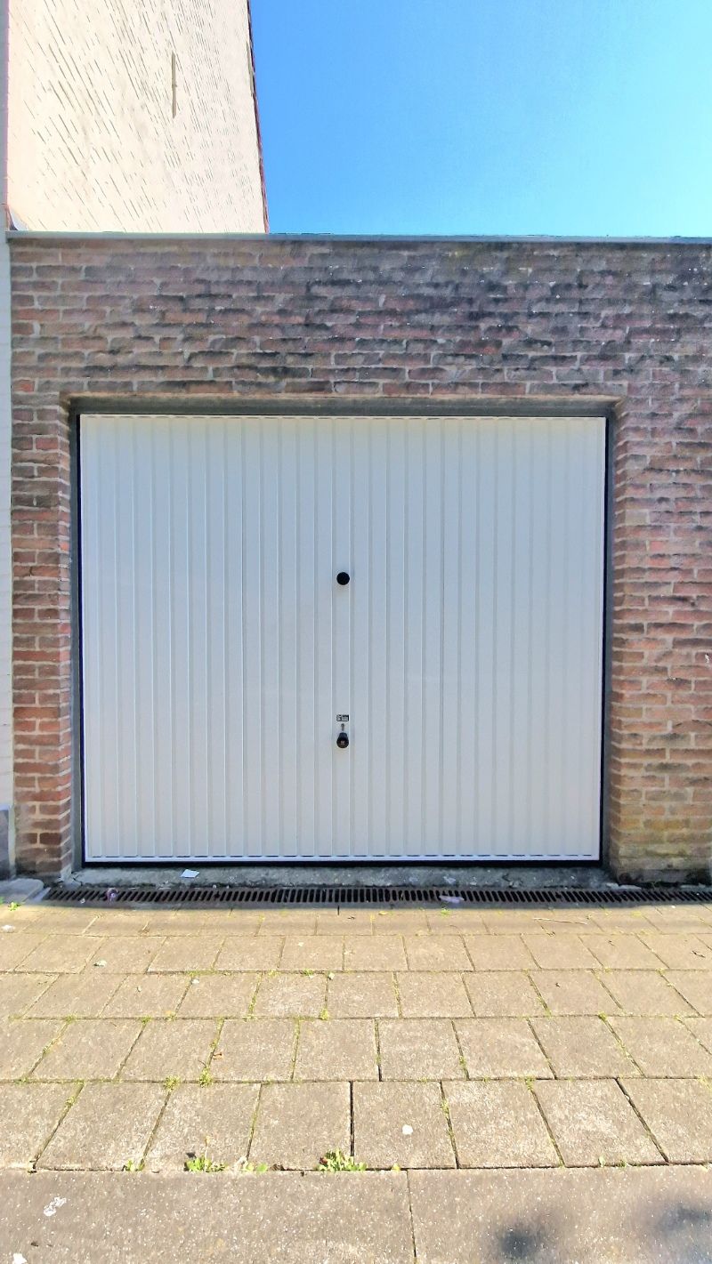 APPARTEMENT MET RUIM TERRAS, TWEE SLAAPKAMERS EN GARAGE foto 10