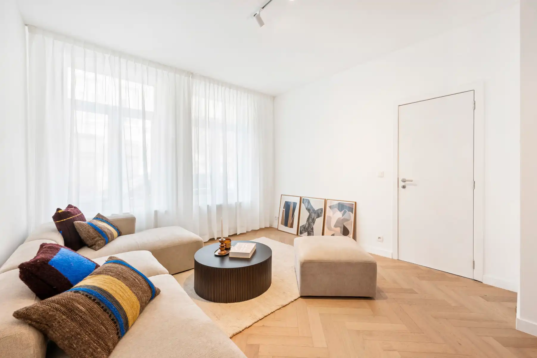Gerenoveerd appartement met twee slaapkamers en terras foto 2