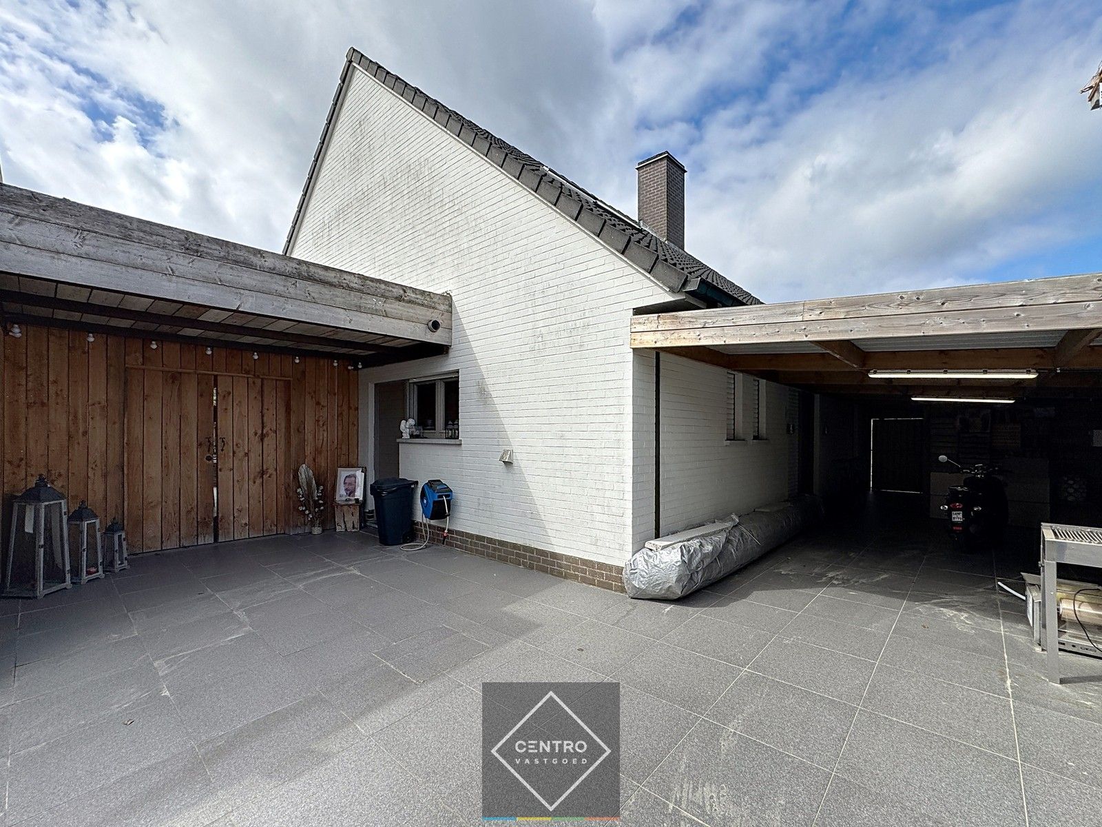 BEDRIJFSPAND te koop op AAA-locatie! Verwarmd MAGAZIJN/TOONZAAL met burelen en instapklare WONING te Brugge (Sint-Michiels). foto 19