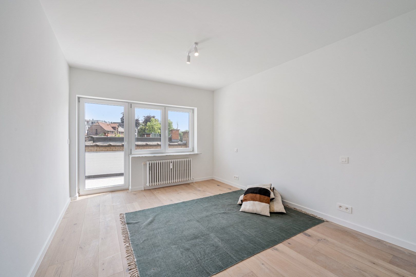 Knap gerenoveerd 2-slaapkamer-appartement in centrum van Kortrijk foto 9
