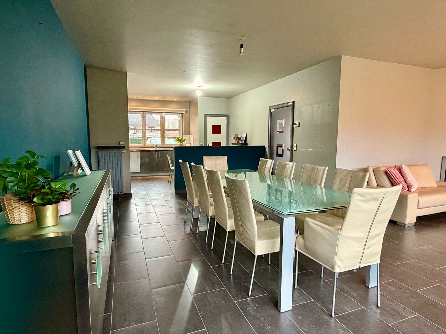 Ruime instapklare woning met garage foto 4