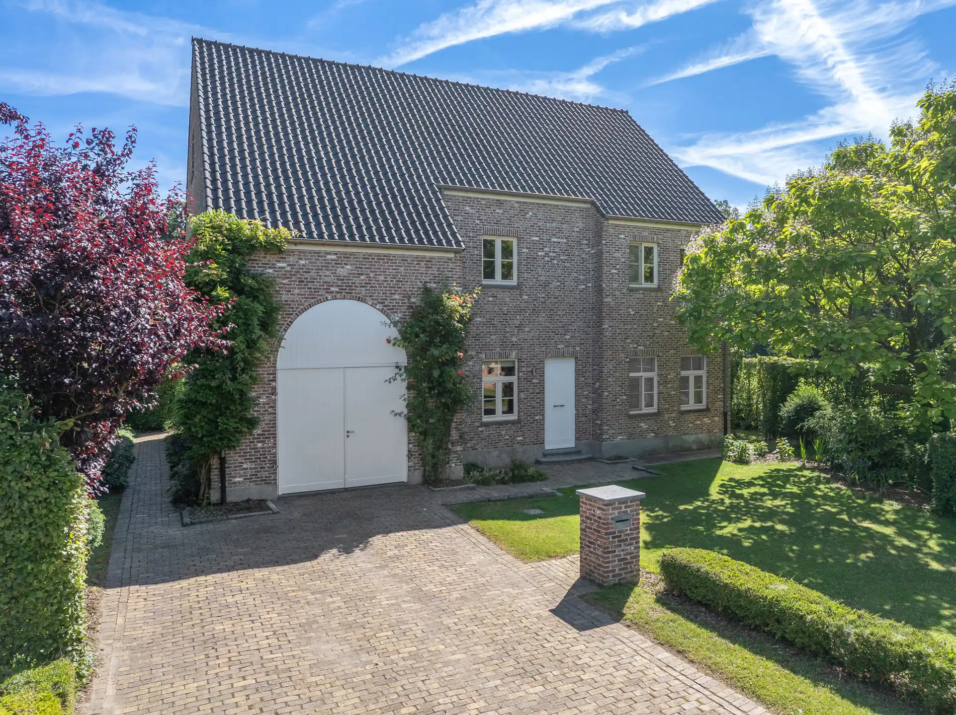 Rustig gelegen villa met prachtige tuin en zwemvijver foto 49