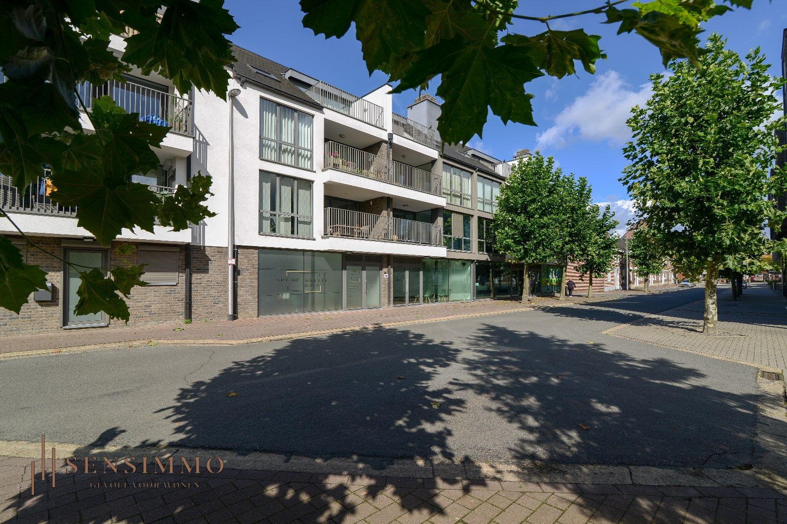 Modern appartement met 2 slaapkamers, mooi terras en parking in Eisden foto {{pictureIndex}}