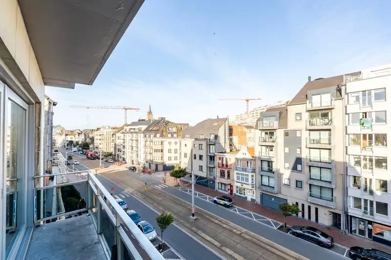 Lichtrijke, instapklare studio met balkon foto 10