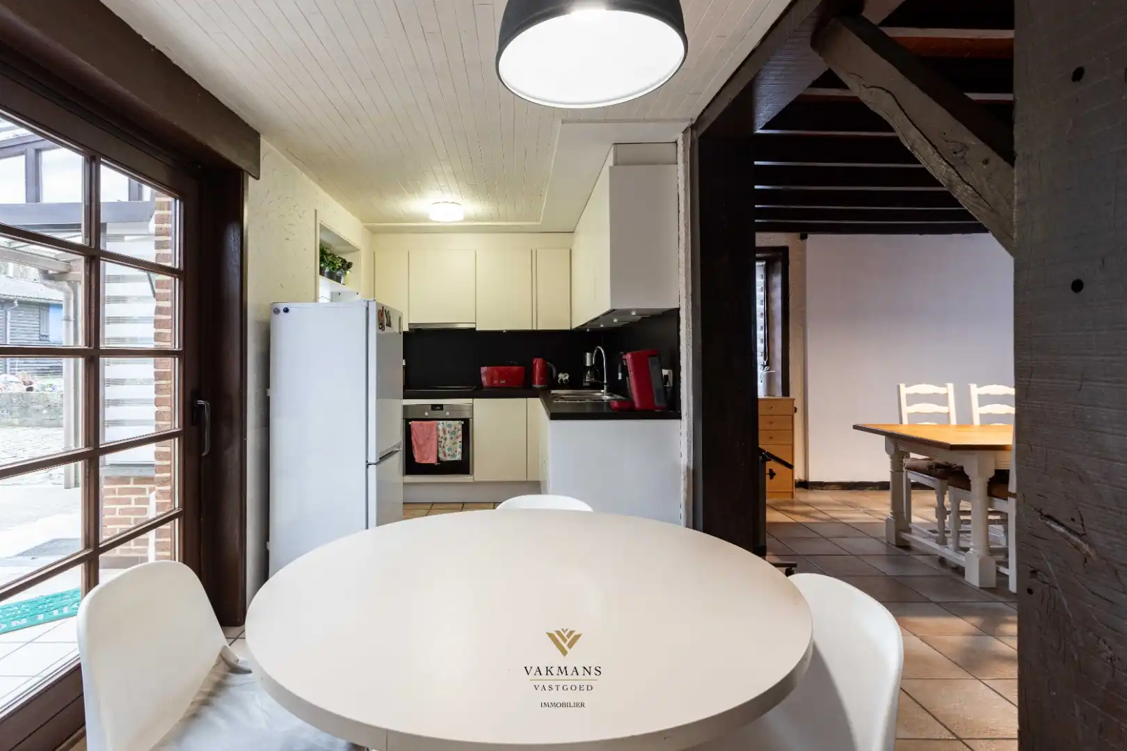 Fermette woning met oprit, dubbele garage en prachtige tuin foto 14