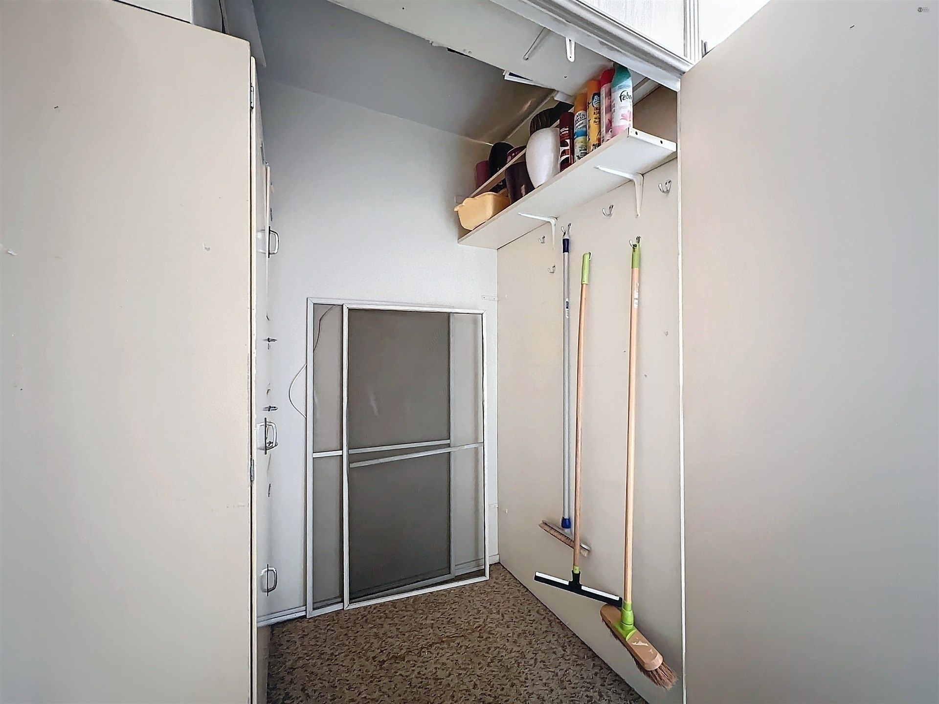 Aan de rand van de stad gelegen appartement met wijds uitzicht! foto 9