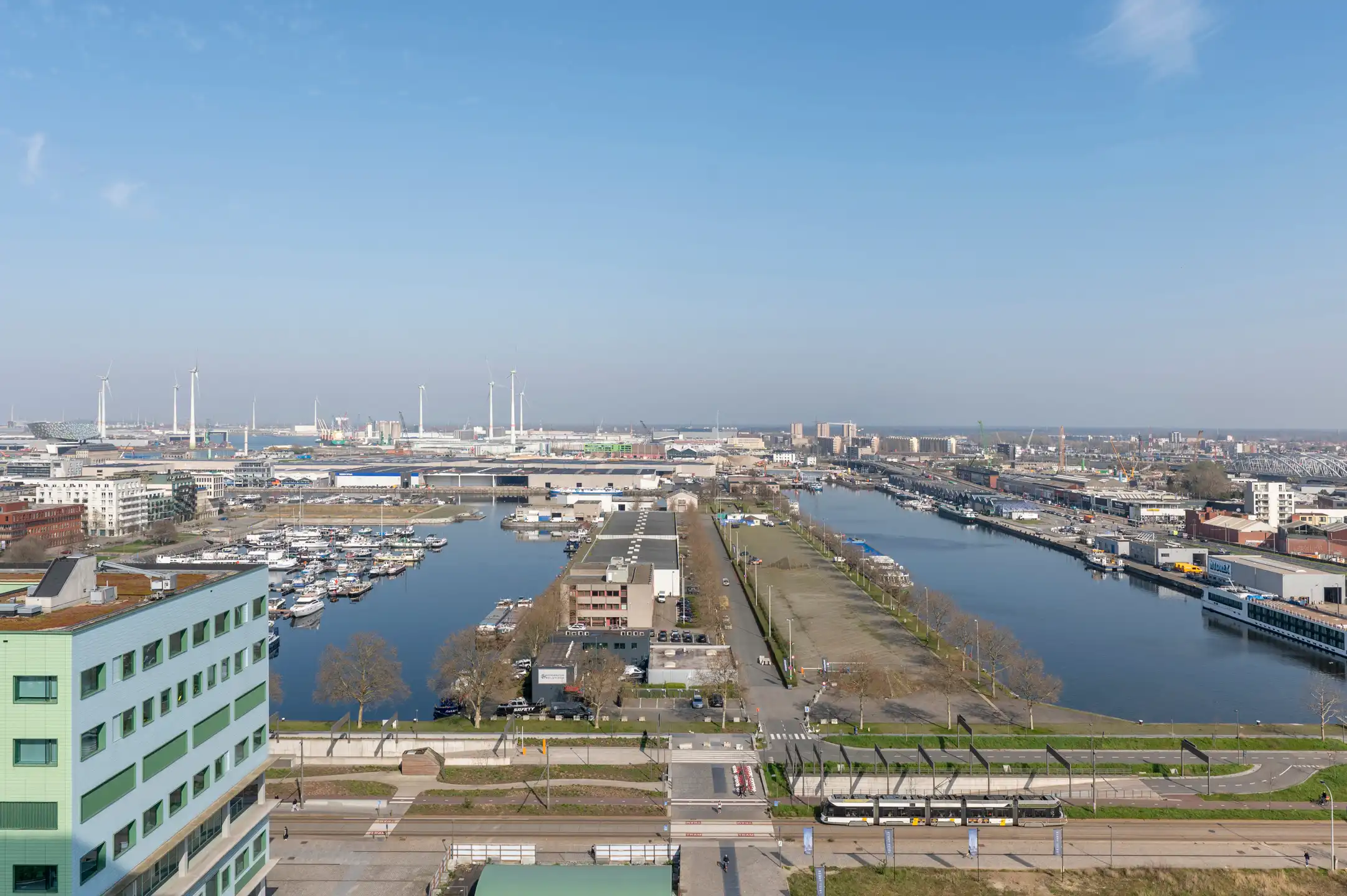 Hoekappartement met panoramisch terras 15 m² foto 6
