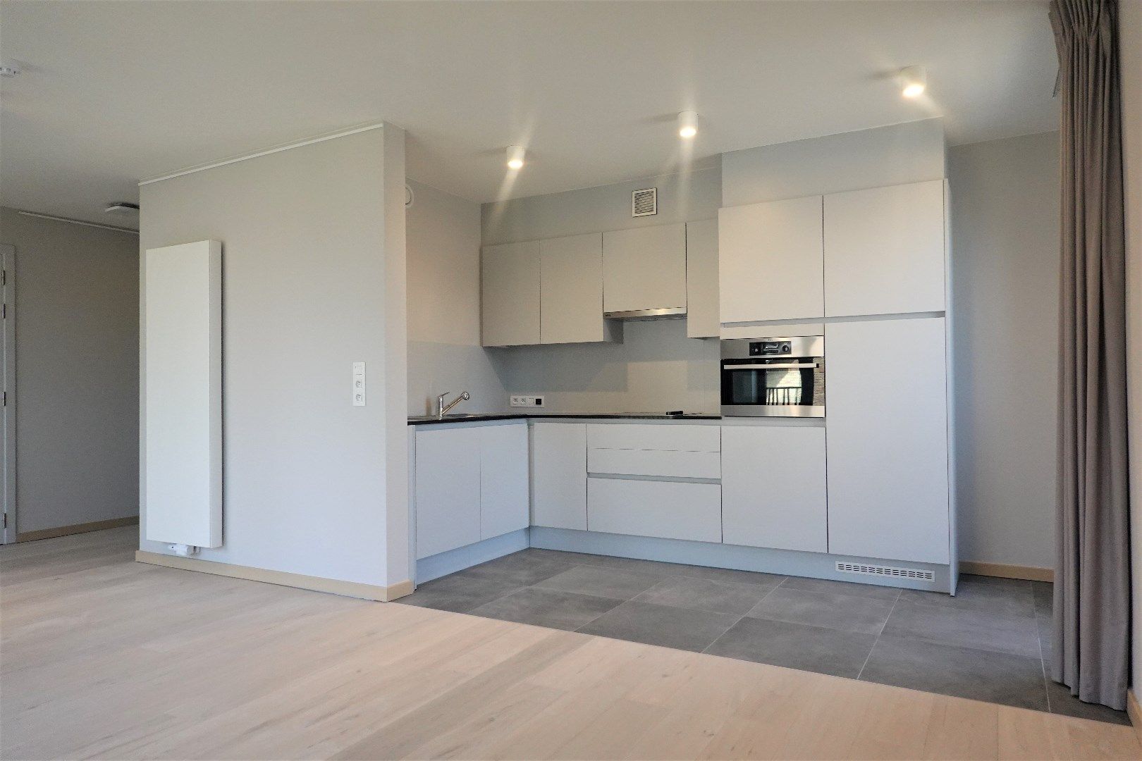 Uitzonderlijk luxueuze service flat te Varsenare foto 3