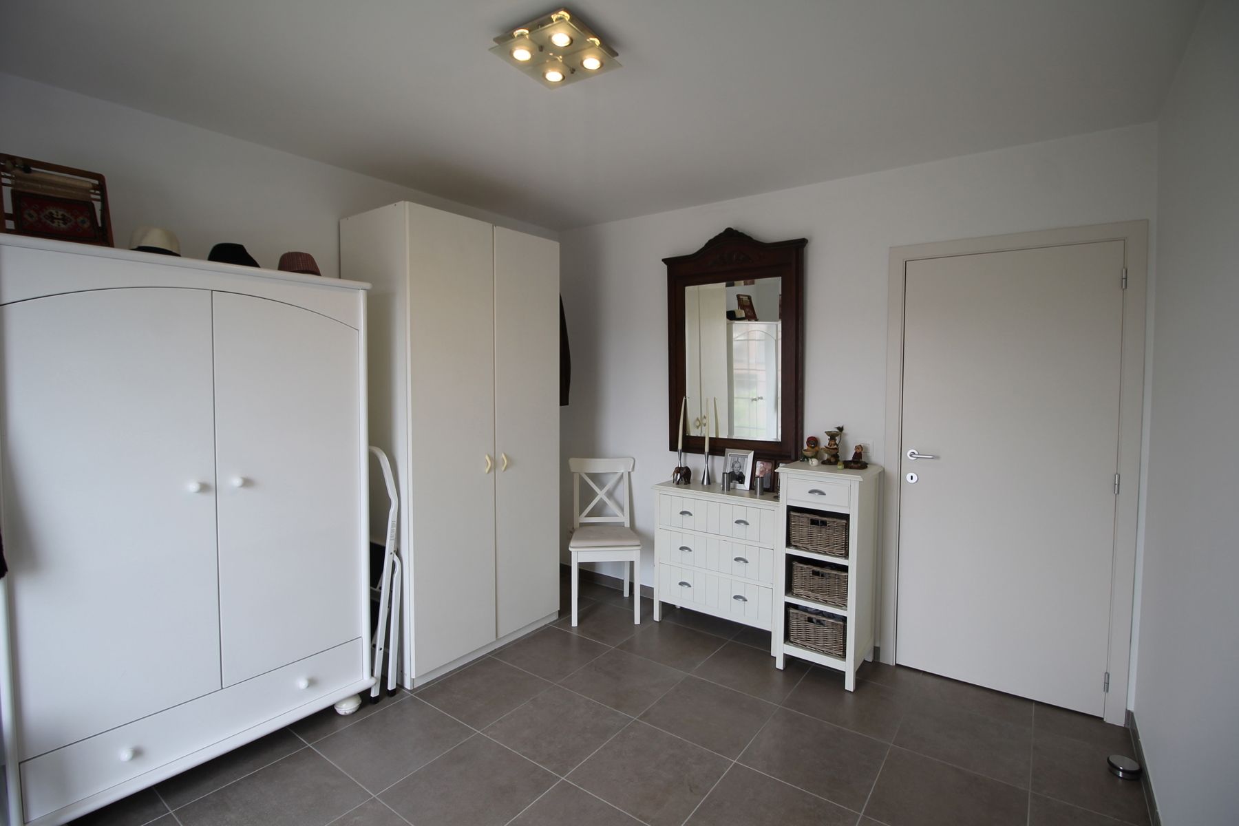 Een appartement op de 2de verdieping met 2 slaapkamers en lift. foto 12