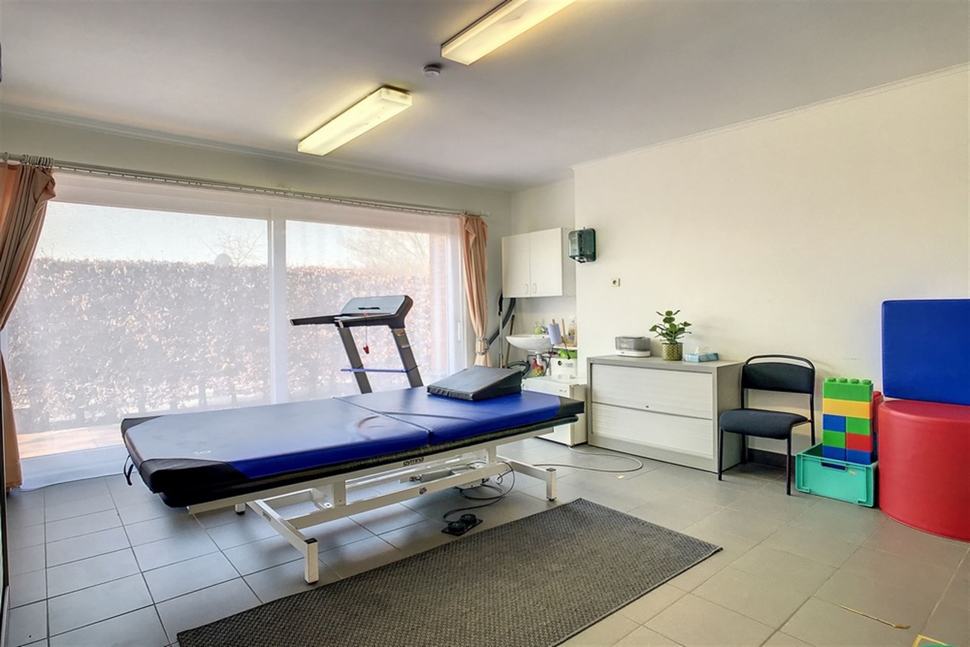 Praktijk- of kantoorruimte te huur, ideaal vrij beroep foto 2