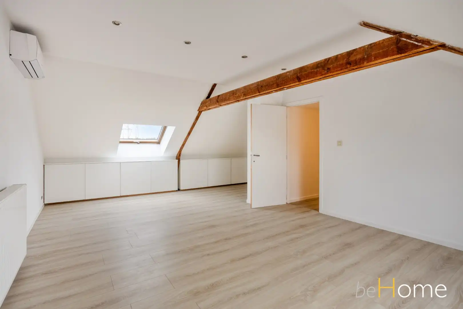 TE HUUR - Instapklare halfopen bebouwing in hartje Merchtem - Welkom Home! foto 25