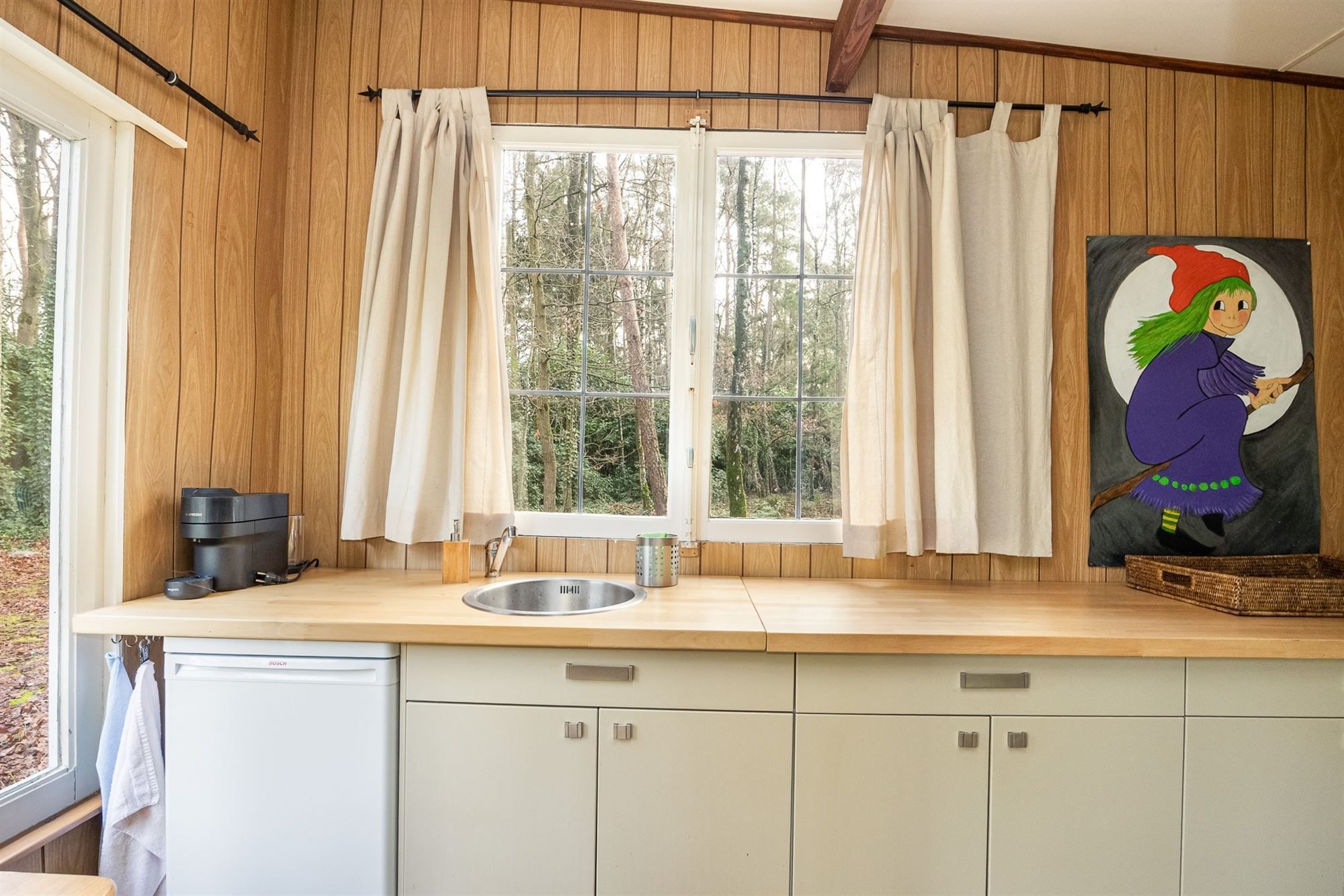 Charmante chalet met privatieve vijver op idyllisch perceel foto 6