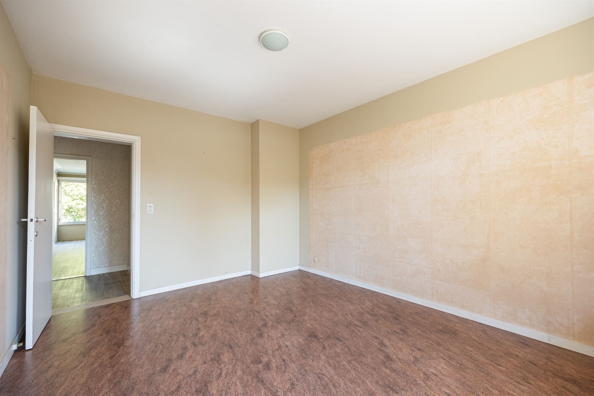 Op te frissen appartement met zuidgericht terras foto 8