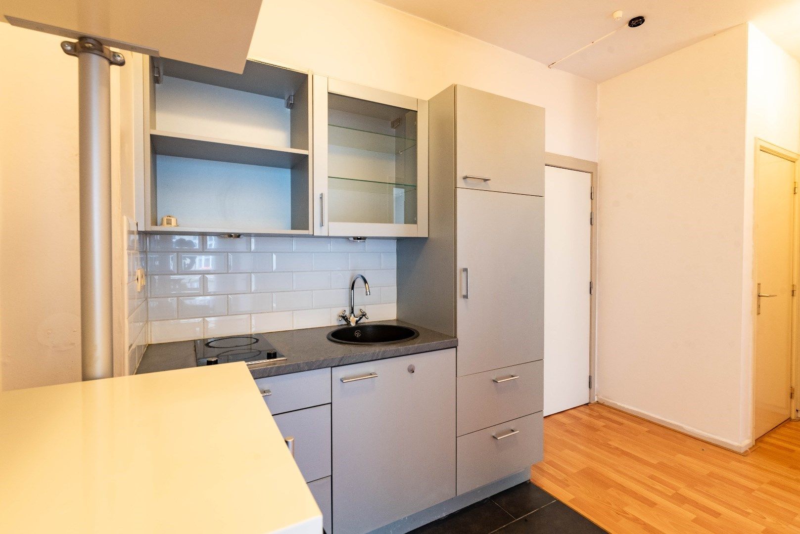 Goed gelegen één slaapkamer appartement foto 6
