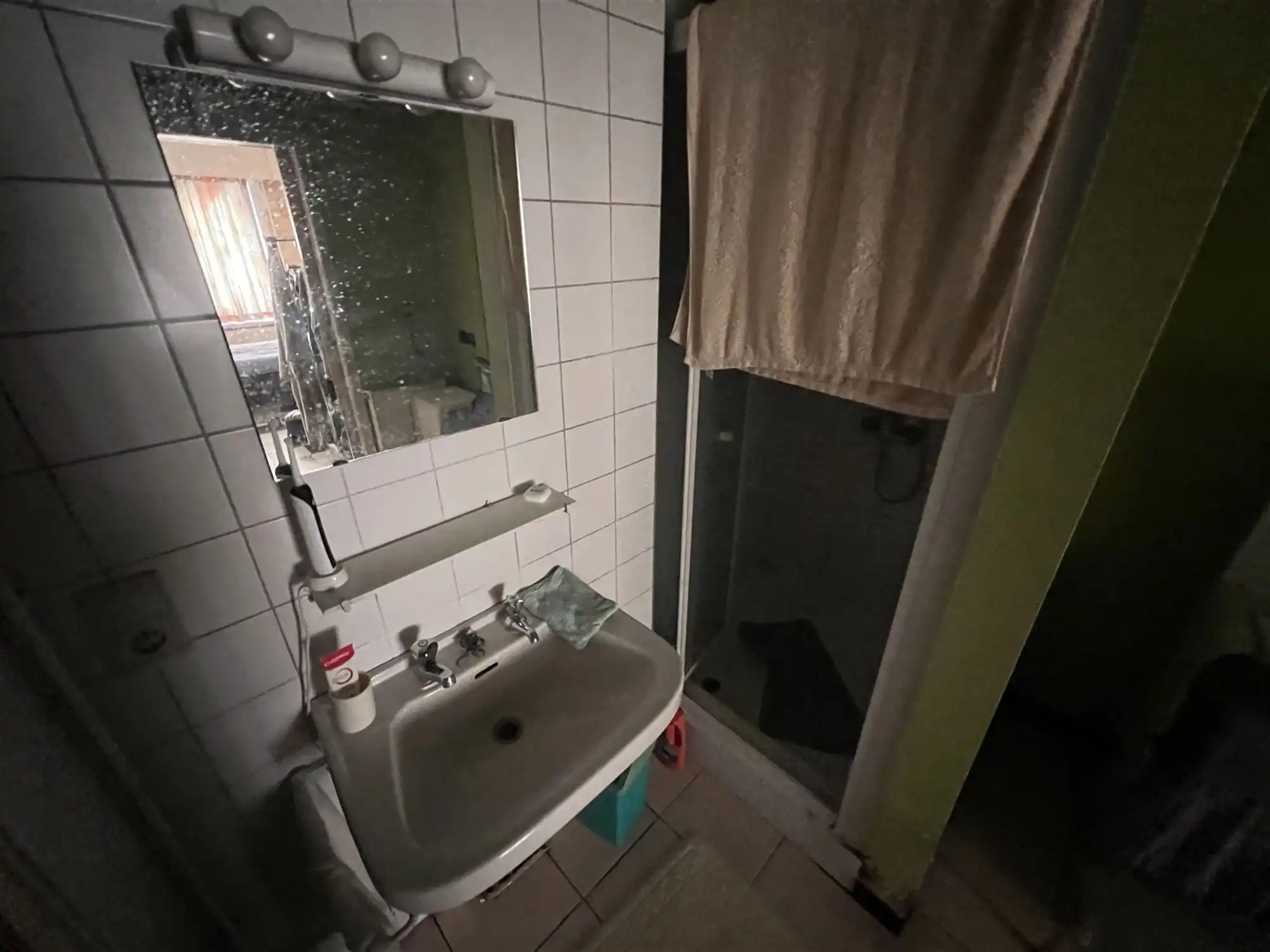 Opbrengsteigendom met 4 appartementen en tuin foto 26