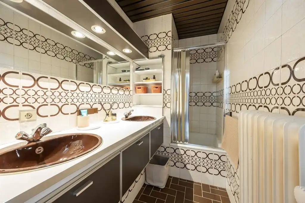 Architecturale designwoning met 4 slpk en garage foto 16