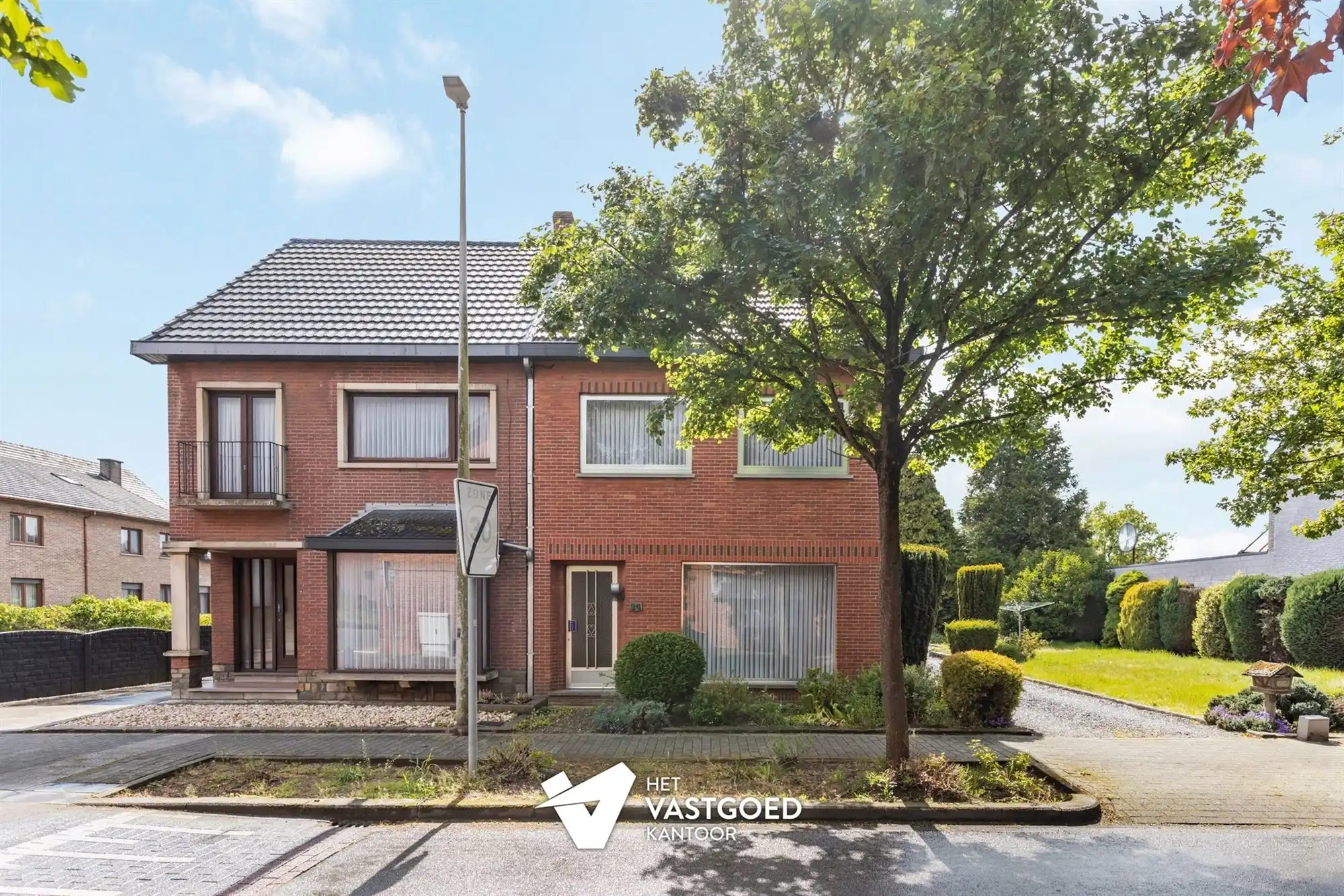 RUIME HOB WONING OP CENTRALE LIGGING VLAKBIJ ALLE WINKELS TE HEUSDEN-ZOLDER foto 15