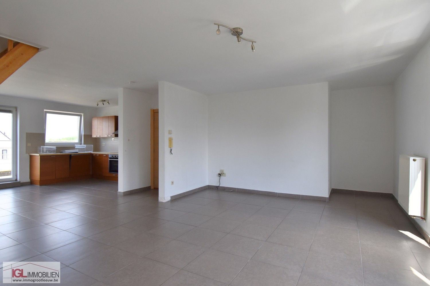 2-kamer duplex appartement met bureau te Sint-Pieters-Leeuw! foto 4