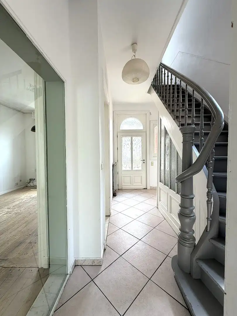 Charmante halfopen woning met Westtuin in een gegeerde woonwijk aan de Basiliek van Edegem! foto 4