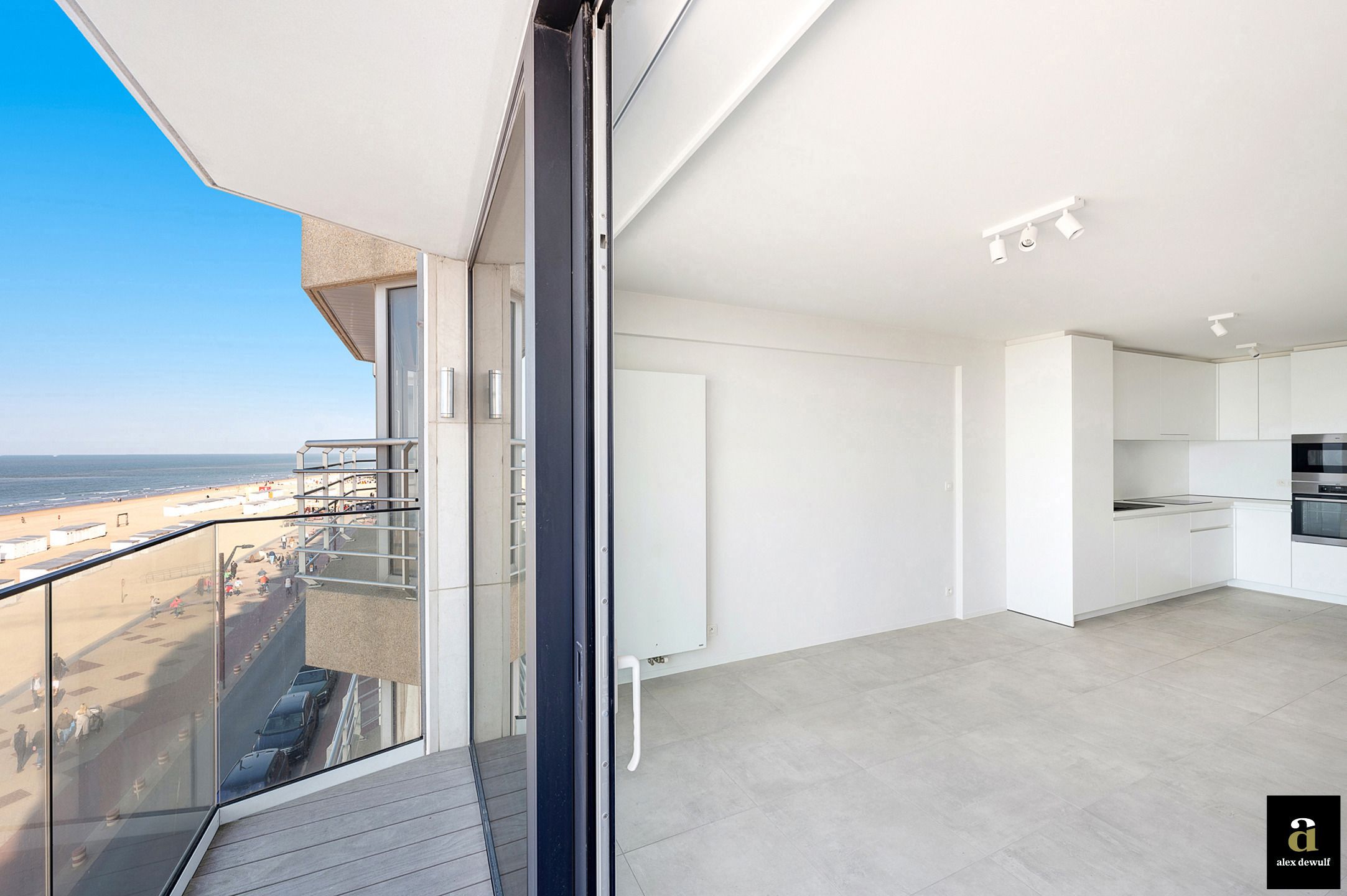 Stijlvol appartement met zeezicht op de Zeedijk foto 3