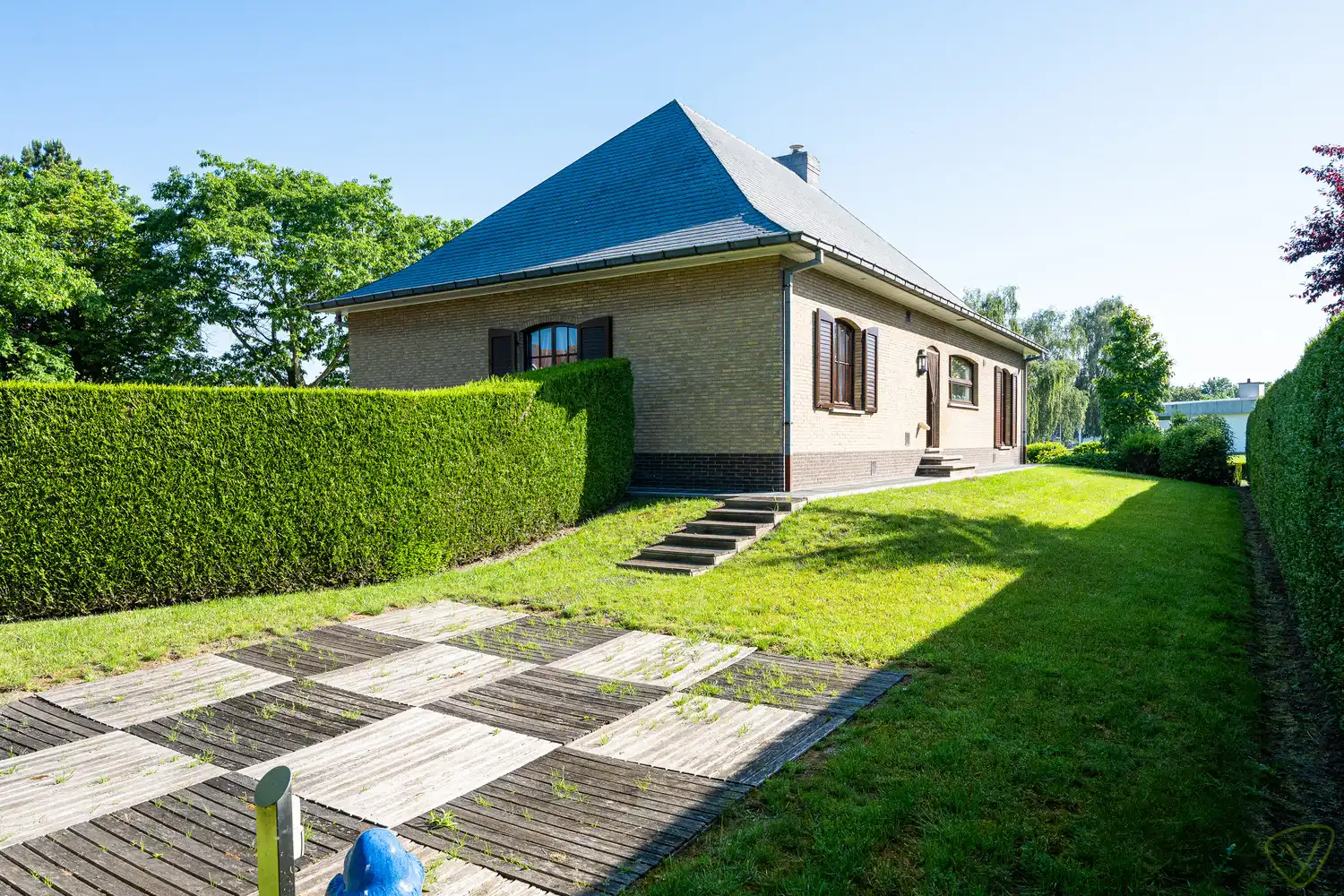 Prachtige en residentieel gelegen villa te Eeklo. foto 12