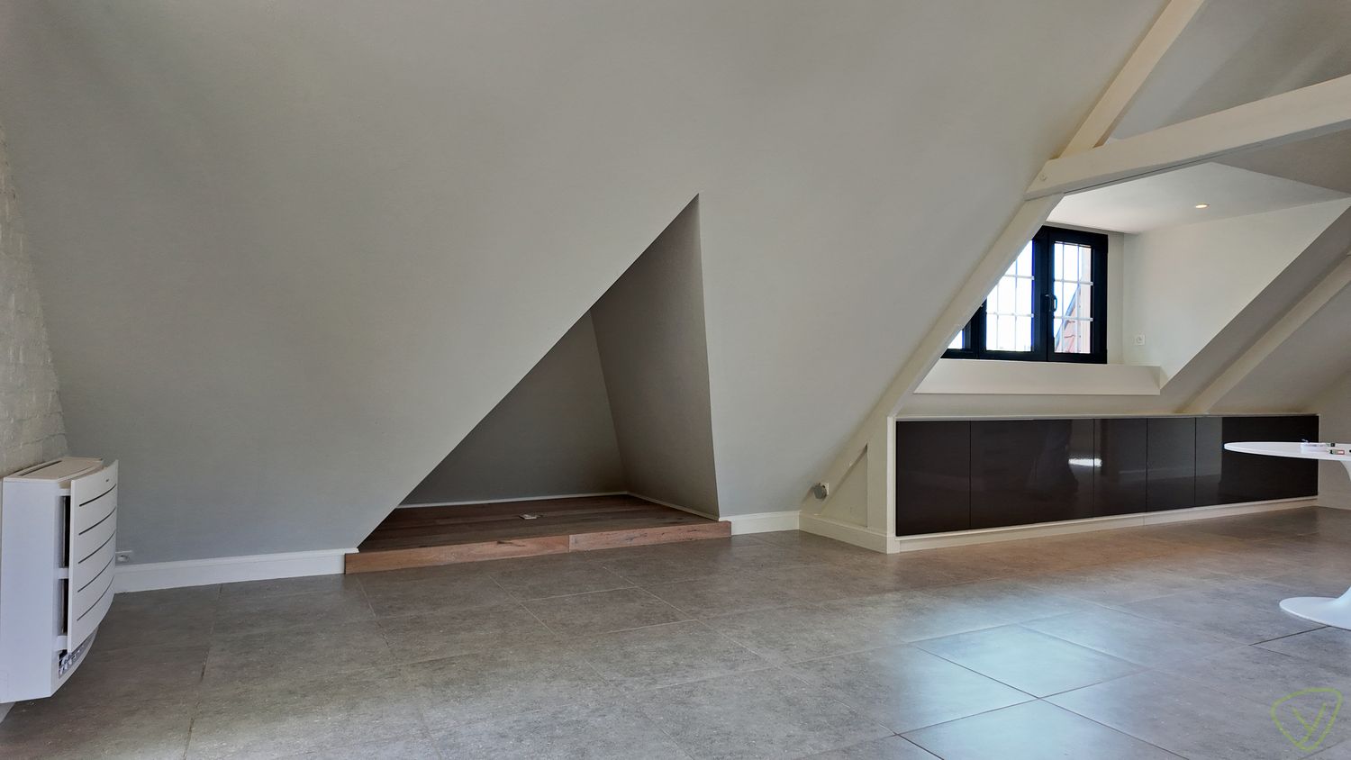 Vernieuwd appartement met terras en centrale ligging! foto 3