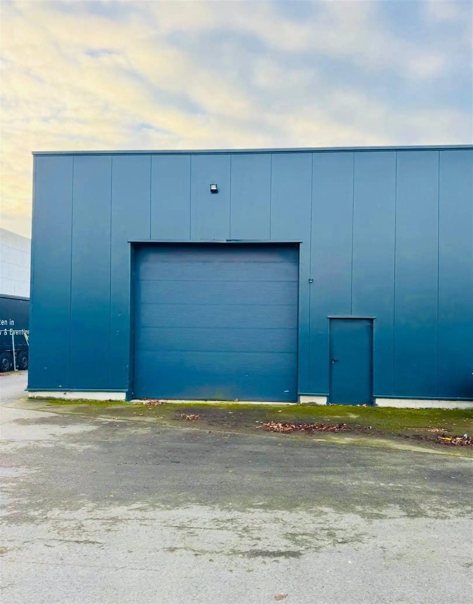 Te huur KMO unit te Verrebroek foto {{pictureIndex}}