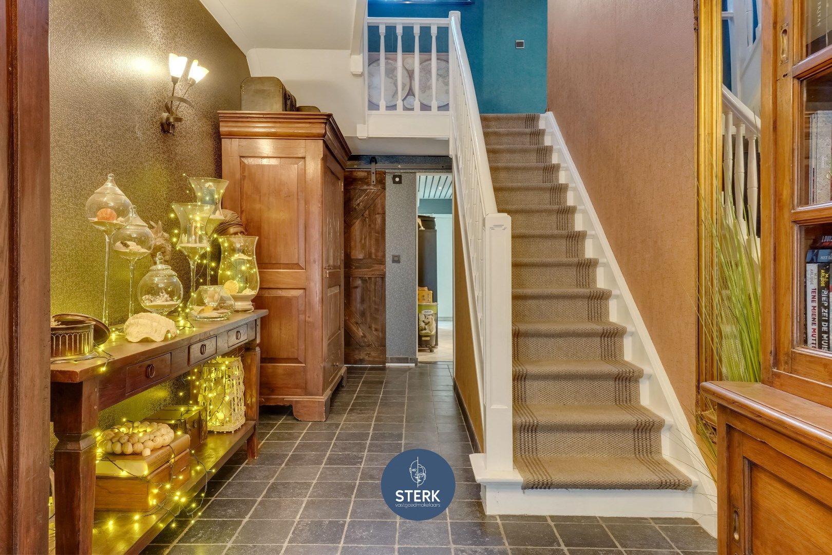 RUIME WONING MET COMMERCIËLE RUIMTE OP EEN CENTRALE LIGGING TE MAASMECHELEN !  foto 6