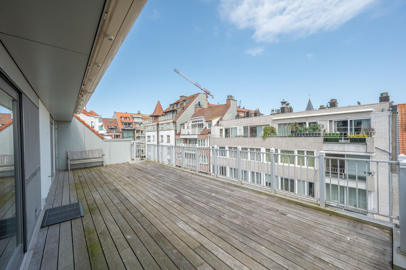 Ruime one-of-a-kind penthouse met 76m² dak terras in centrum Knokke foto 2