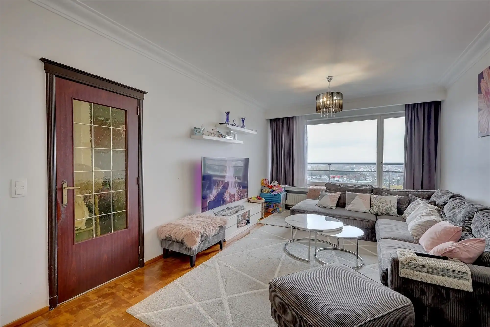 Appartement met 2 slaapkamers en twee terrassen foto 3