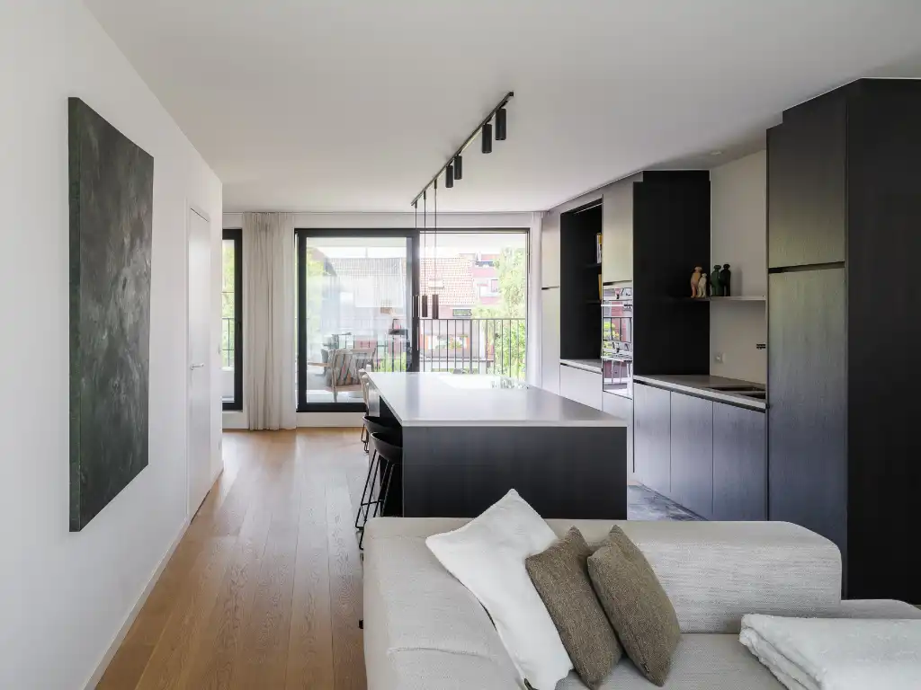 Ruim nieuwbouwappartement met drie slaapkamers en zonneterras. foto 3