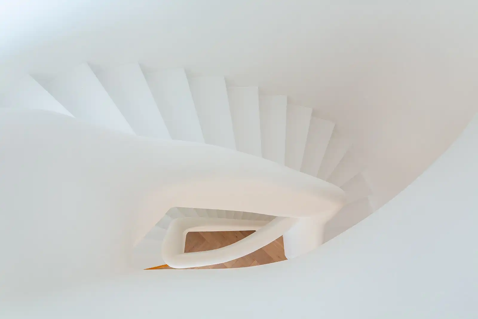 Architecturaal kantoorgebouw op absolute zicht locatie!  foto 24