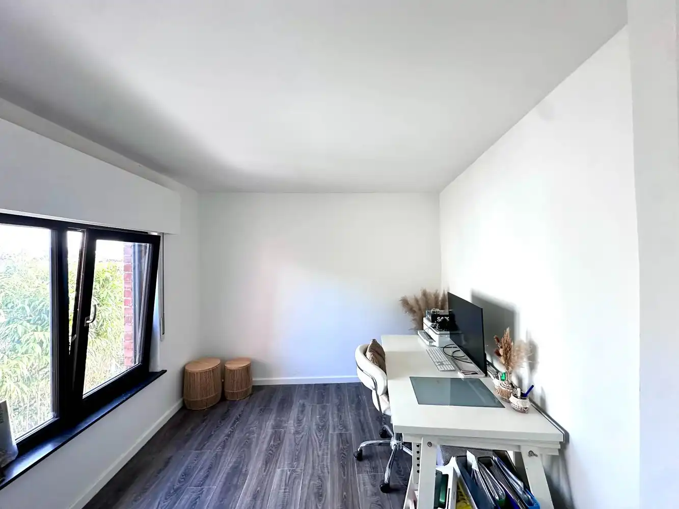 INSTAPKLARE, TRENDY HALFOPEN BEBOUWING MET TUIN EN MODERNE TECHNIEKEN foto 21