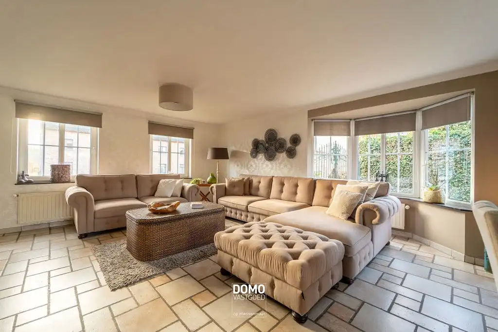 WARME GEZINSWONING VAN 262 M² MET PRACHTIGE TUIN IN HARTJE KORTESSEM  foto 4