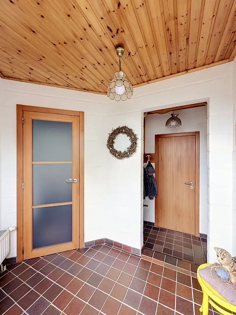 Karaktervolle vrijstaande woning op een prachtig groen perceel foto 2