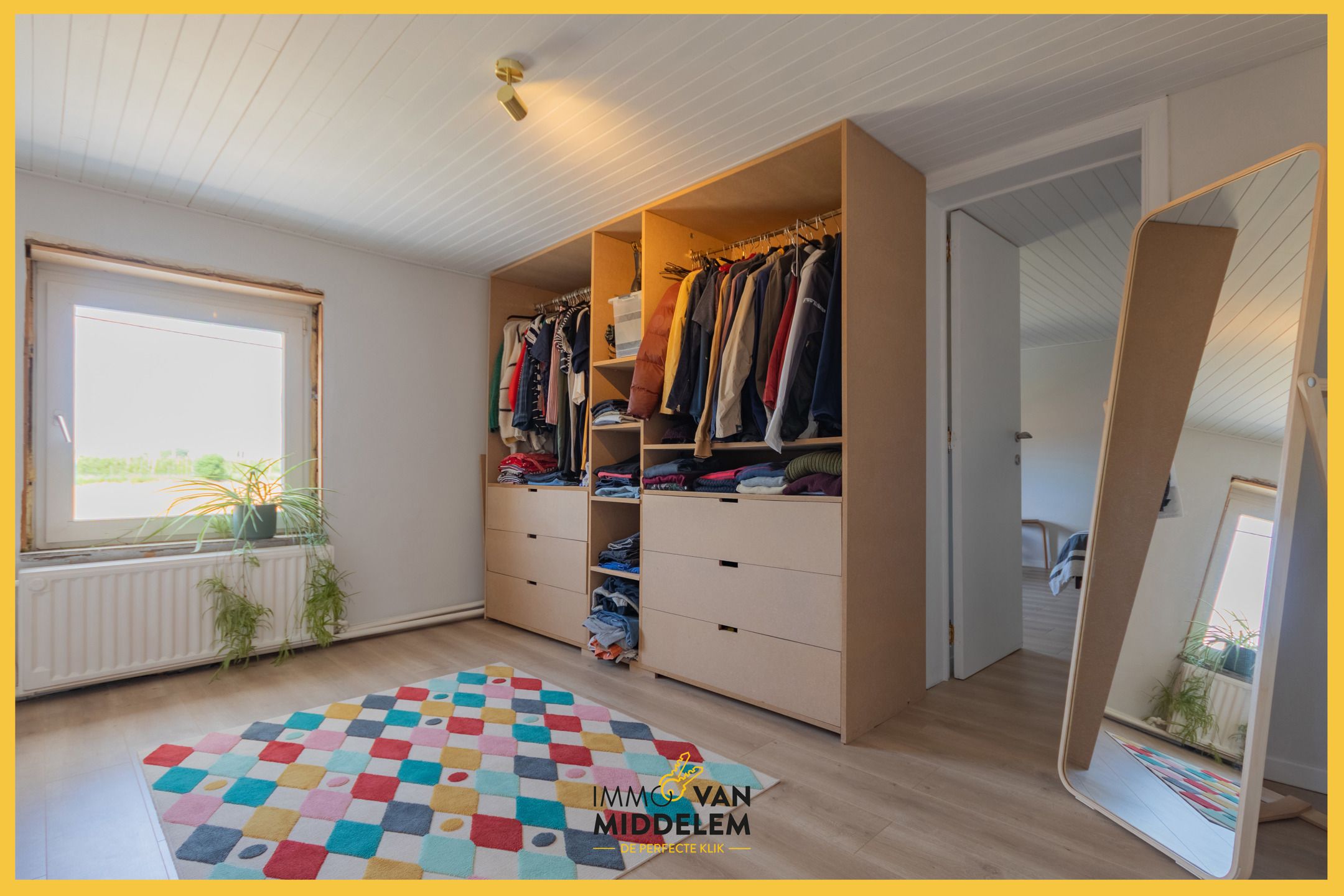 RUIME GEZINSWONING MET 5 KAMERS, BUREAU EN GROTE TUIN foto 15