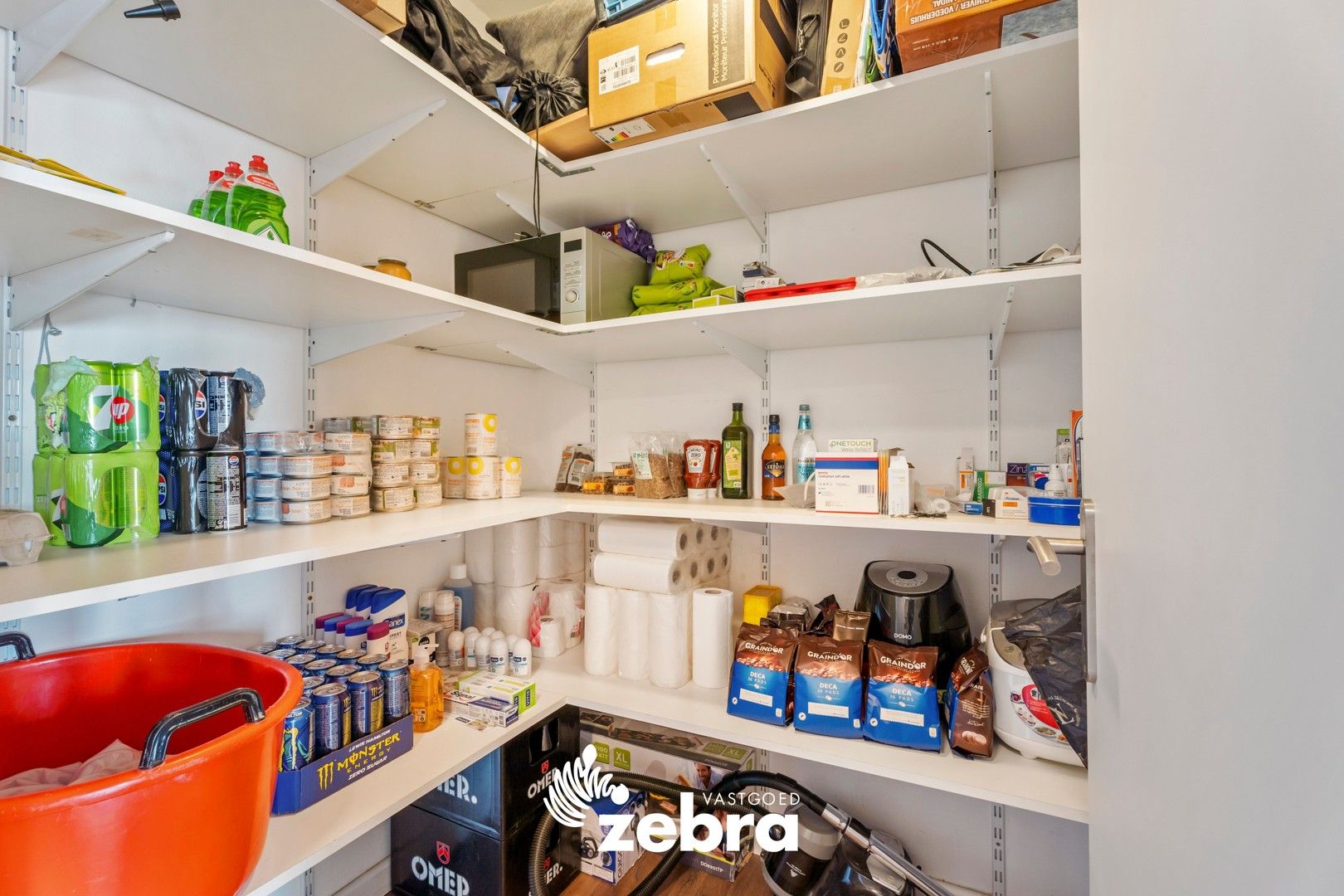 Ruim instapklaar appartement met drie slaapkamers en garage te Tielt! foto 9