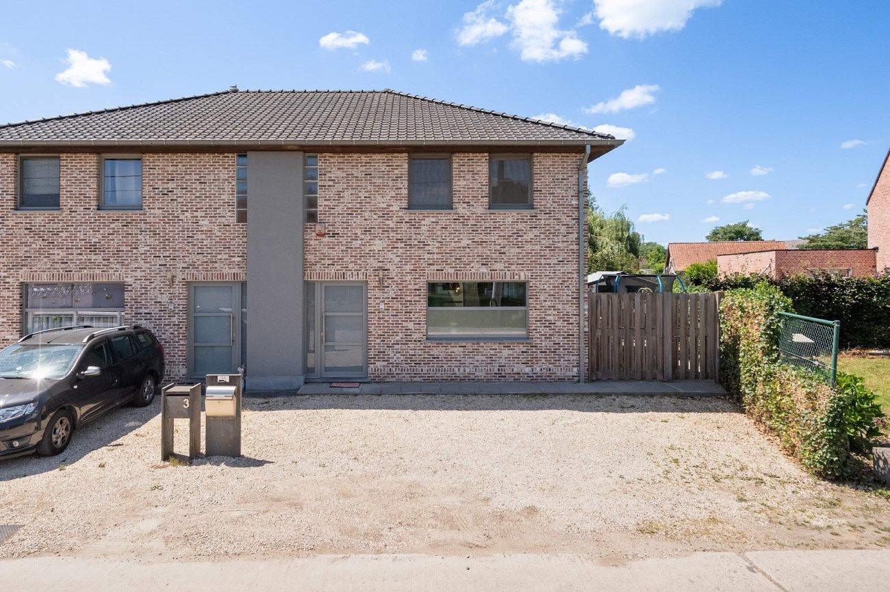 Instapklare woning op fietsafstand van centrum Lochristi en Destelbergen foto {{pictureIndex}}