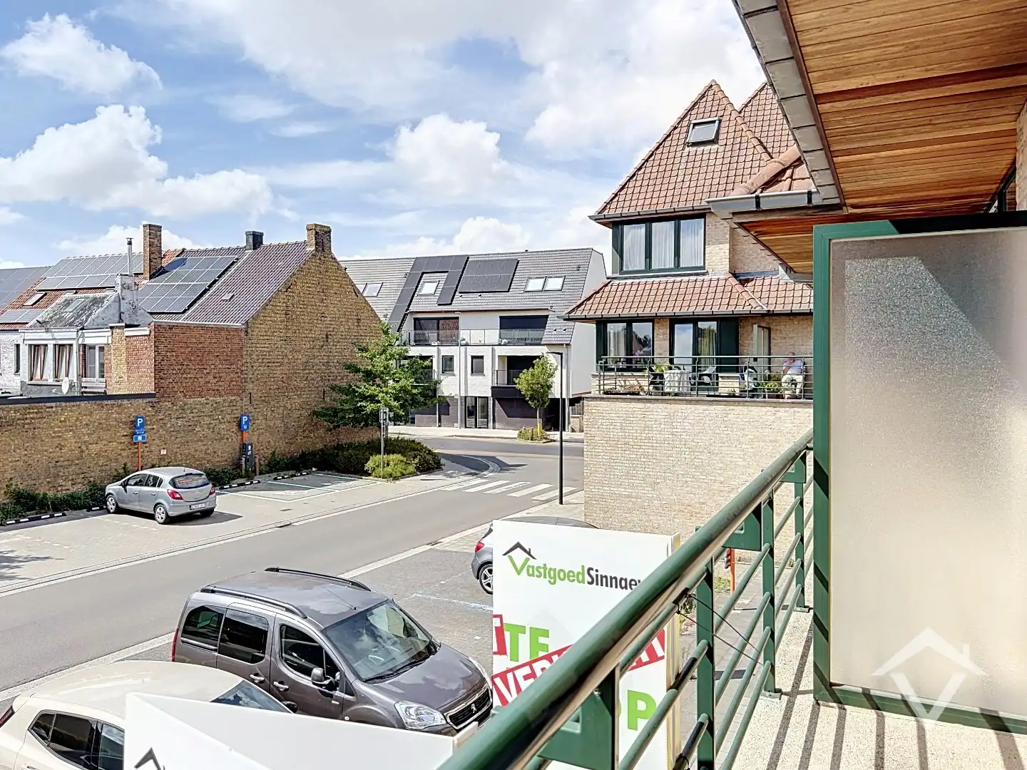 Instapklaar appartement met 2 slaapkamers, 2 bergingen en garage te Eernegem foto 13