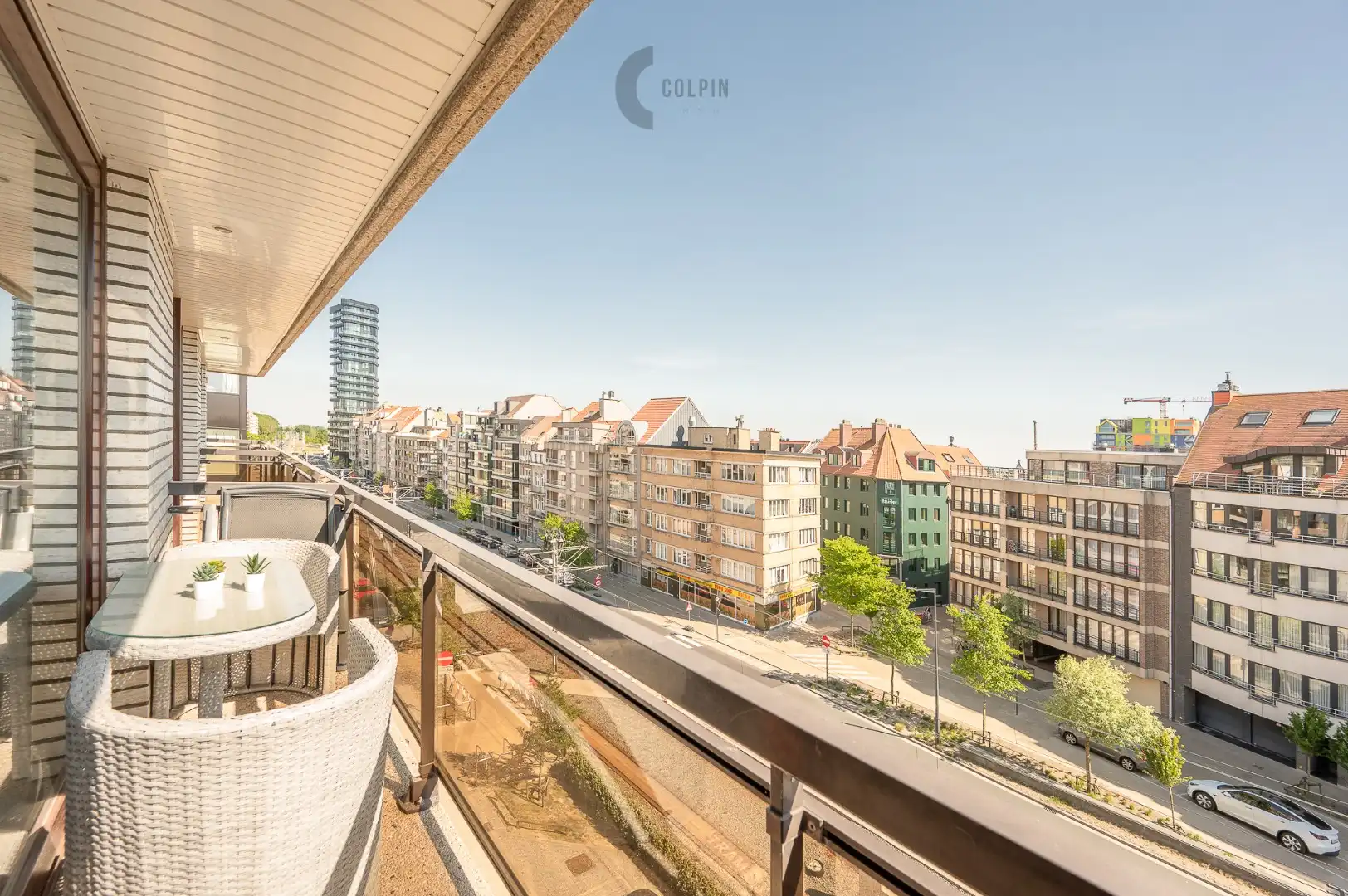 Instapklaar appartement met zonnig terras vlakbij de Zeedijk te Knokke-Heist! foto 11