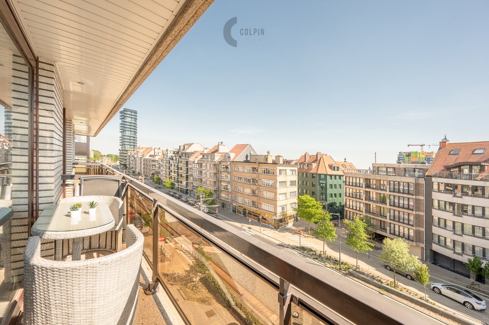 Instapklaar appartement met zonnig terras vlakbij de Zeedijk te Knokke-Heist! foto 11