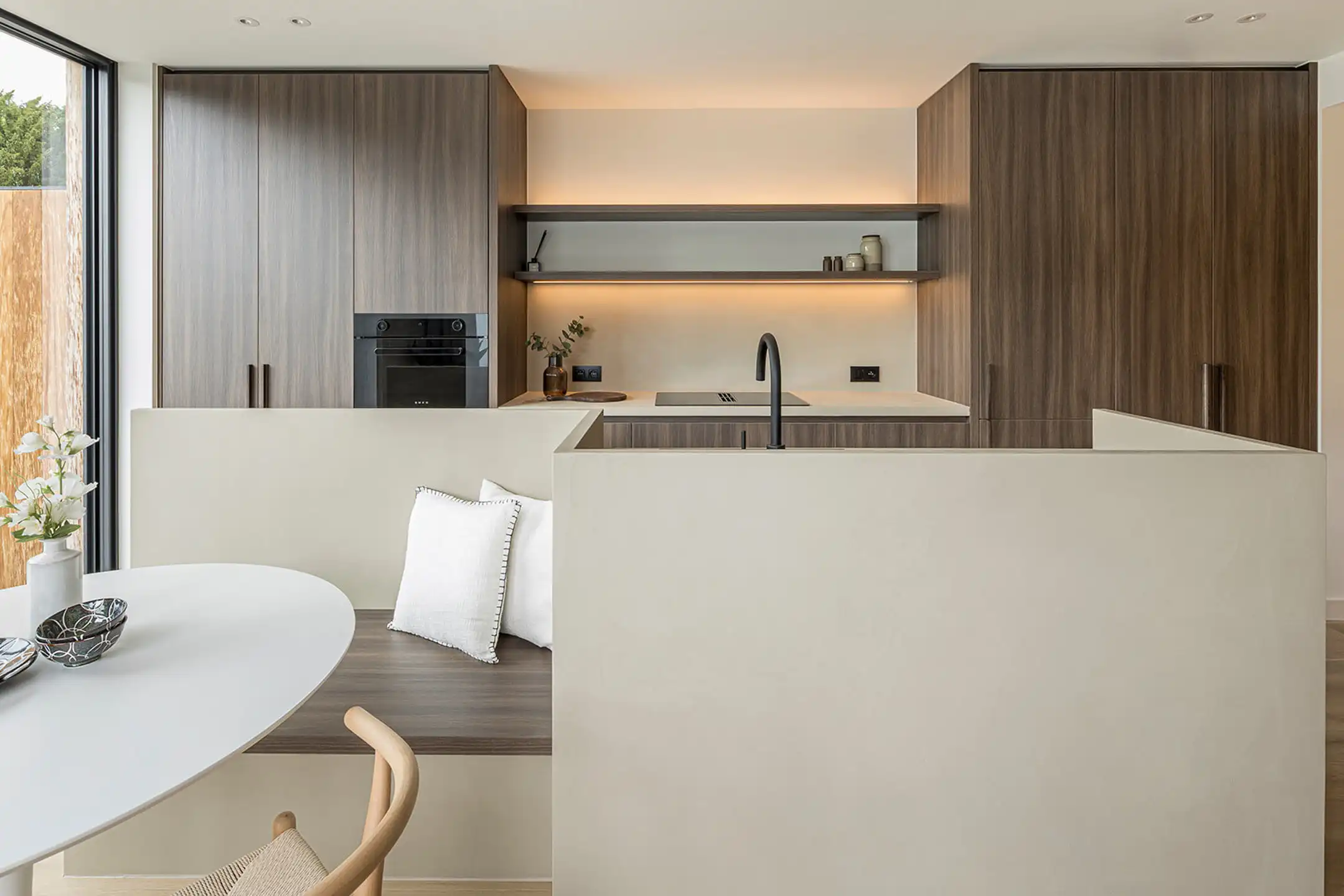 Instapklaar en gerenoveerd appartement in Westmalle foto 4