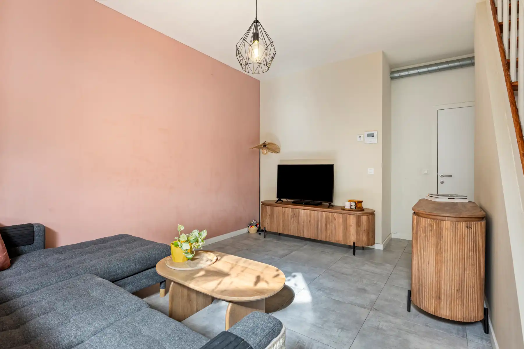 Instapklare woning met 2 slaapkamers en oprit nabij centrum  foto 3