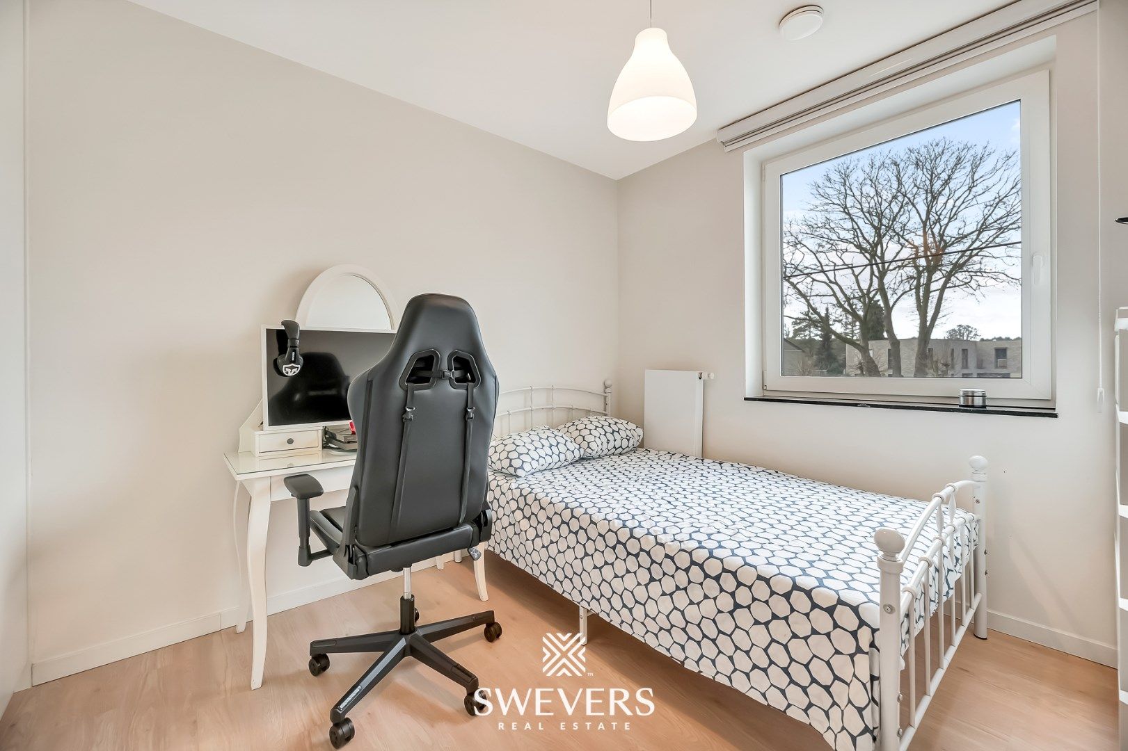 Modern, instapklaar appartement met balkon en terras op rustige locatie in Heppen foto 19
