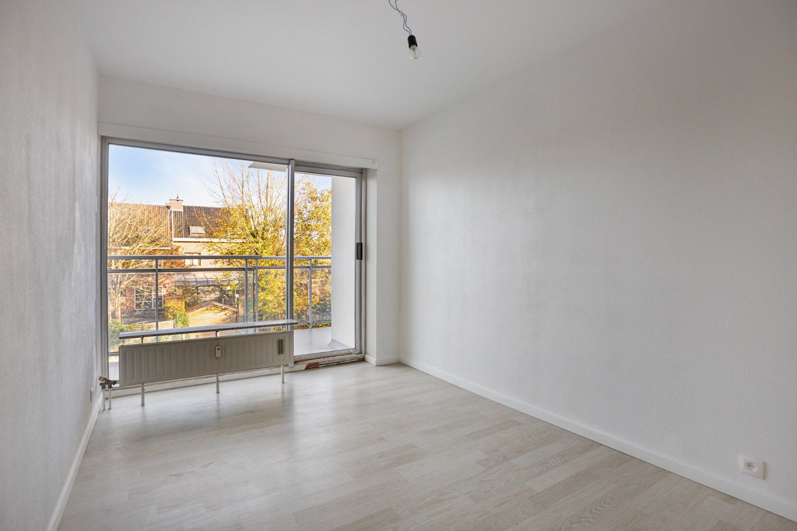 Gerenoveerd appartement met 3 slaapkamers, ruim terras, kelderberging en garagebox – EPC 188 kWh/m² - bewoonbare opp. 98 m² foto 10